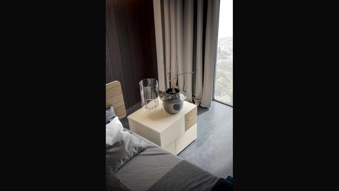 Alvin bedside table made of Veneran wood