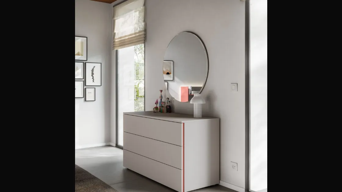 Orme's Flow chest of