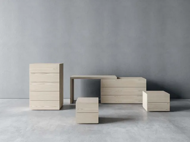 Night Master group in matte lacquered ash wood by Veneran.