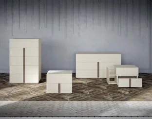 Night Square group in matt lacquered finish with Veneran wood insert