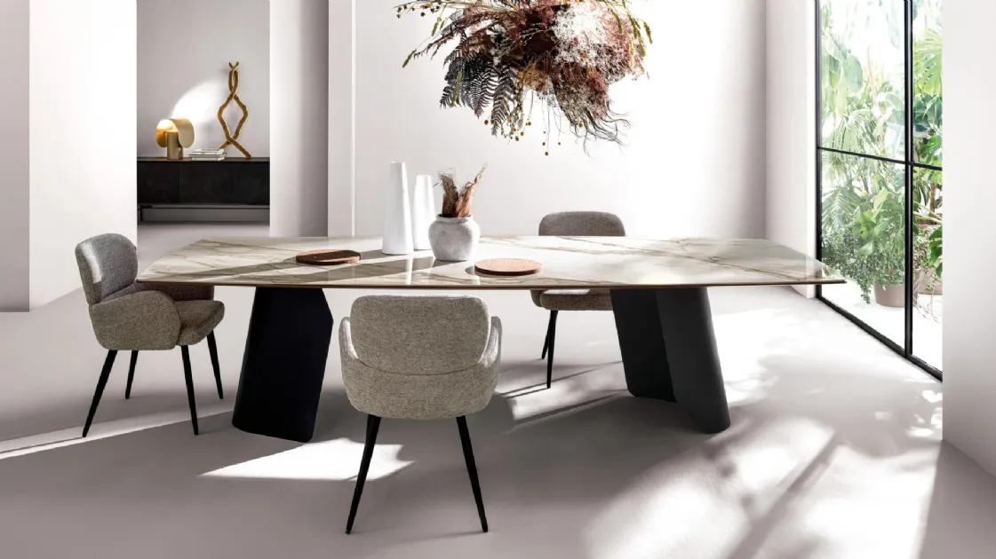 Aura fabric chair by Devina Nais