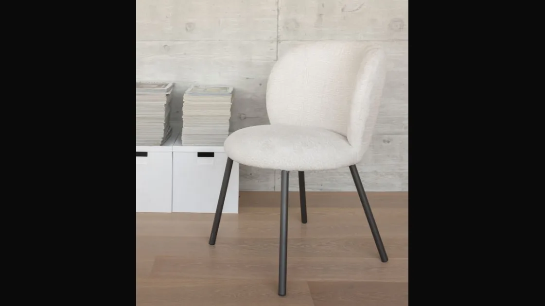 Belle chair in upholstered fabric by Altacom