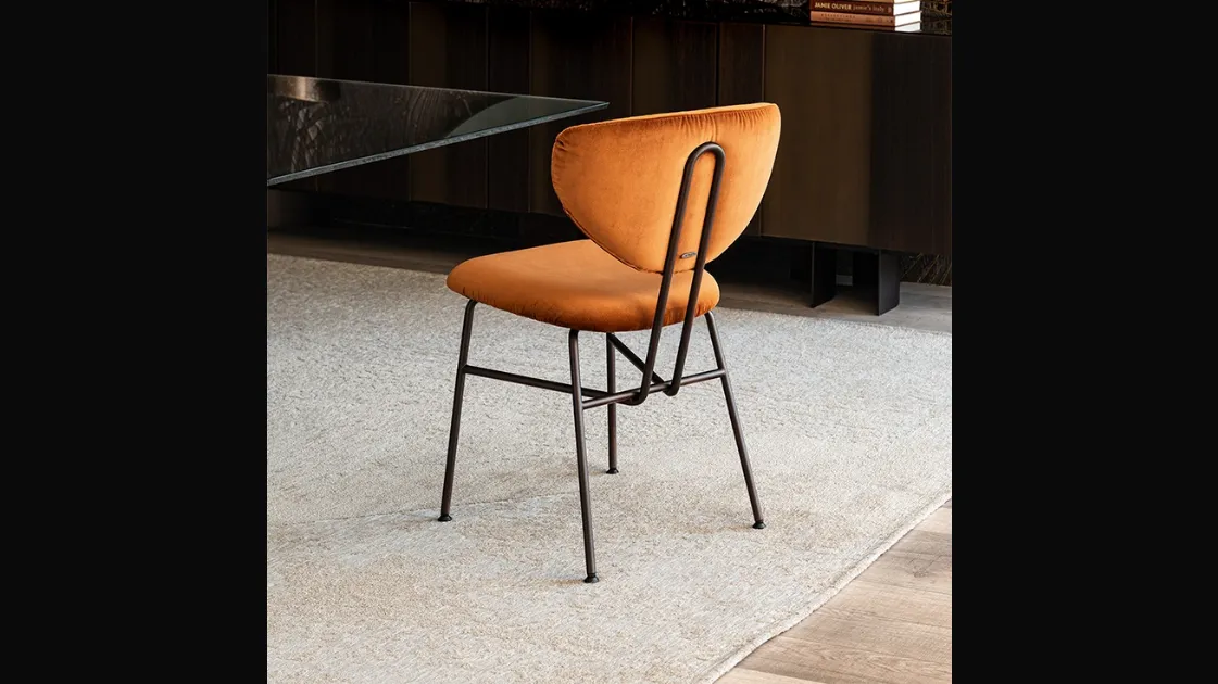 Chloe chair in Cattelan Italia velvet.