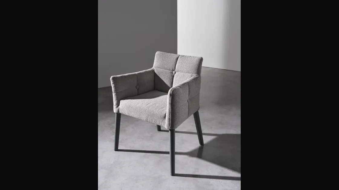 Padded chair Mae by Gervasoni