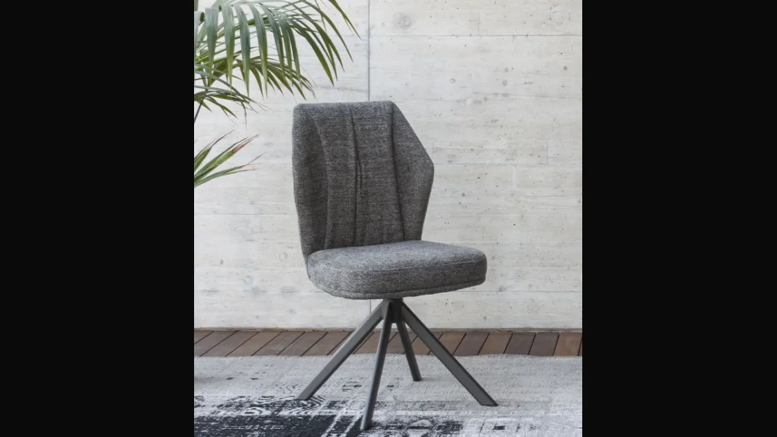 Mirabel chair in padded fabric by Altacom.