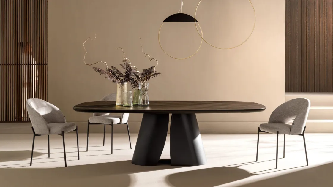 Vela Chair by Devina Nais