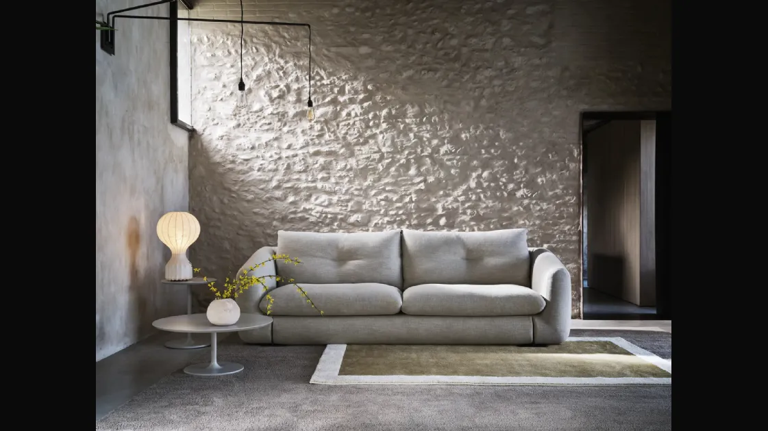 Linear sofa Kumo by Twils