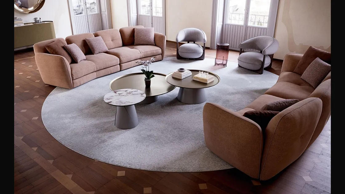 Linear sofa Michael by Cattelan Italia.