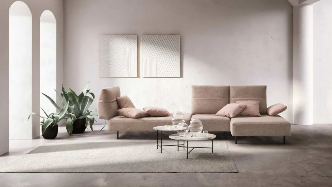 Pull sectional sofa by Samoa