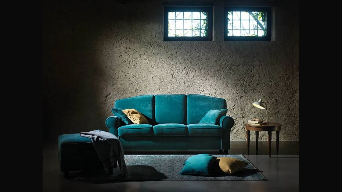 Linear sofa in Royal Special velvet by Samoa.