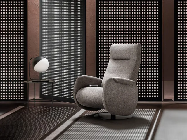 Reclining armchair Fusion Relax in Samoa fabric.