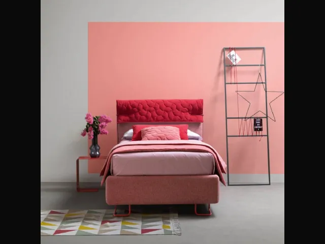 Single bed with reversible Clip headboard by Bside.