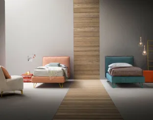 Modern bed in upholstered fabric with Piping by Bside.