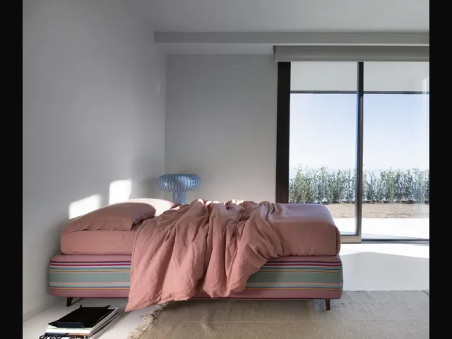 Single fabric Sommier bed by Noctis.