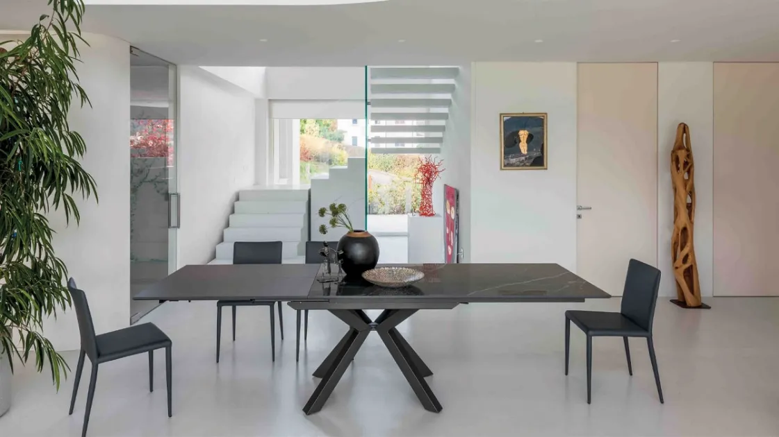 Extendable Atlantis table by Altacom.
