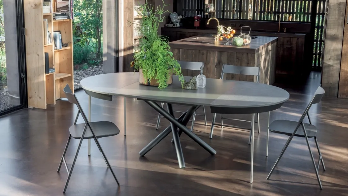 Fahrenheit Round table by Altacom.