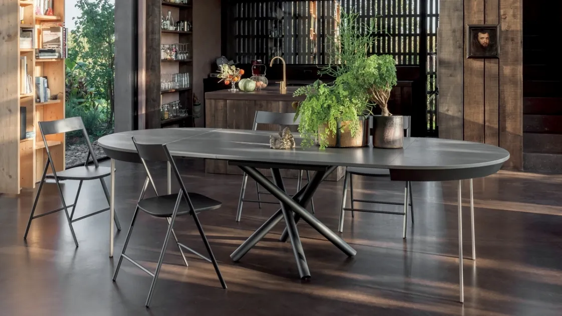 Fahrenheit Round Table by Altacom