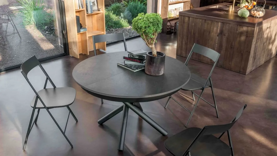Fahrenheit Round Table by Altacom.