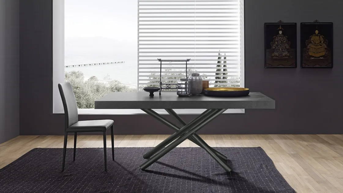 Extendable Fahrenheit table with a laminate top by Altacom.