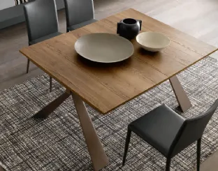 Altacom's extendable Genesi console table