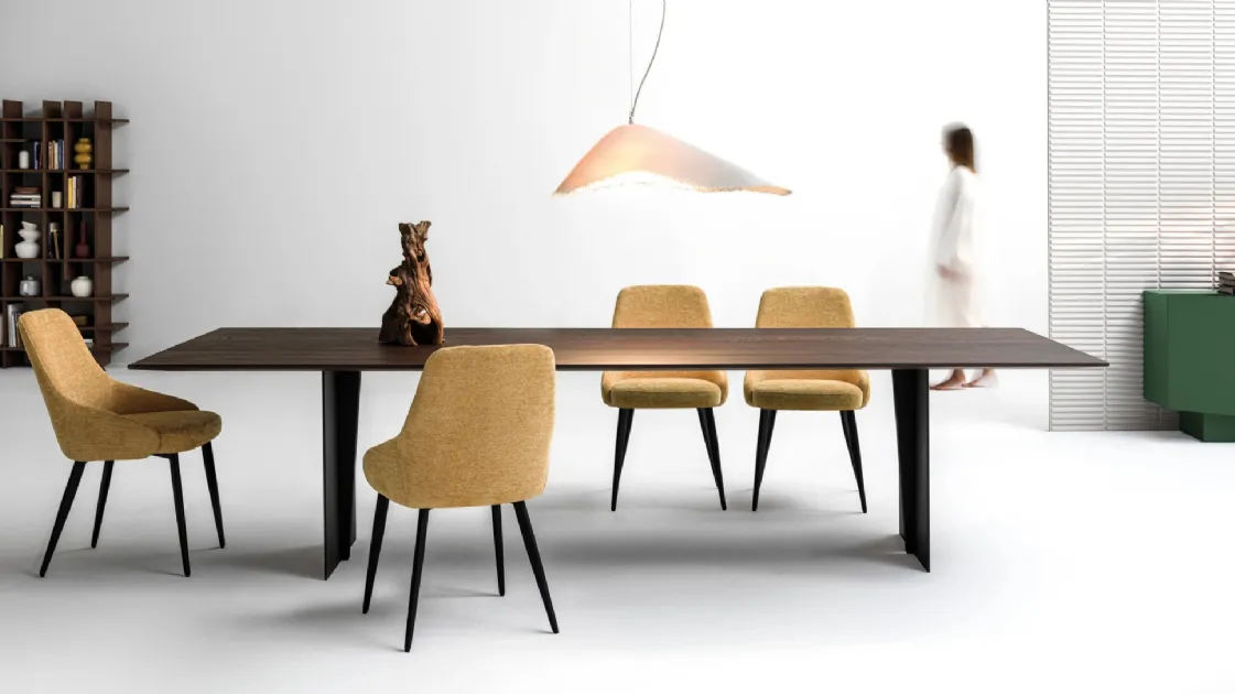Morphis Flat Table by Devina Nais