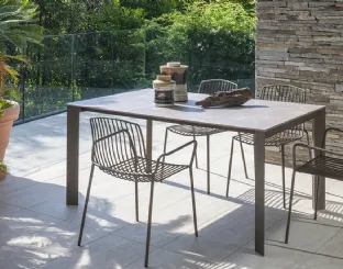 Scirocco table with HPL top by Altacom.