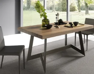 Extendable table with Sipario wooden top from Altacom.