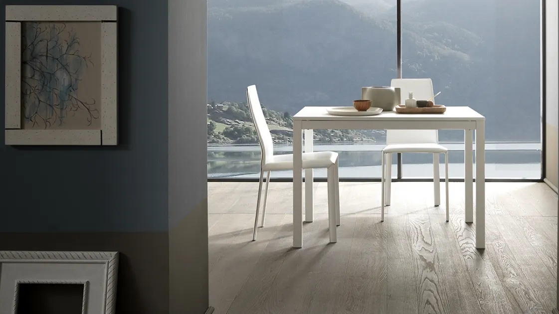 Altacom's extendable Storm table