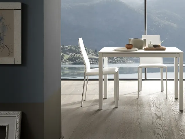 Altacom's extendable Storm table