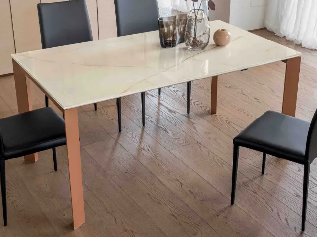 Extendable table Teorema by Altacom