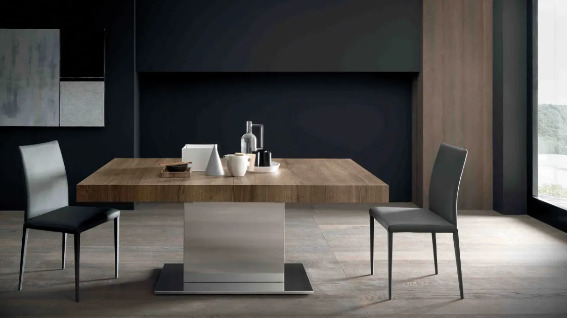 Extendable Tower Maxi table in Oak veneer by Altacom.