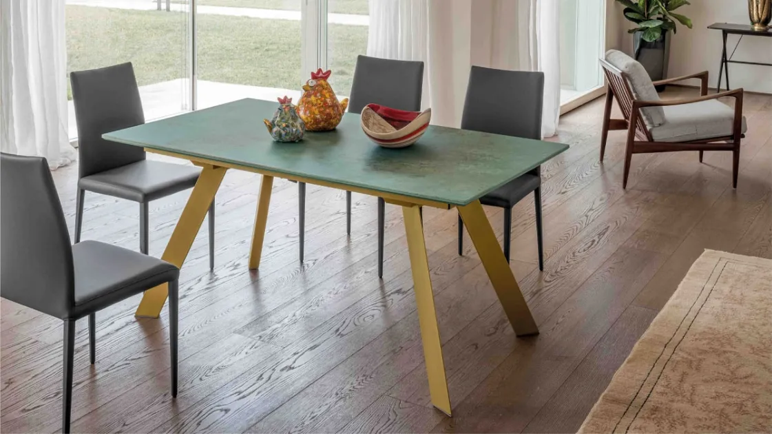 Vertigo extendable table by Altacom