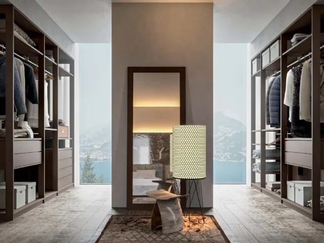 Walk-in closet Wall Domino 09 in matte moka lacquer by Veneran.