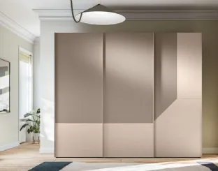 Level DN + Climb DN 44 sliding door wardrobe by Orme