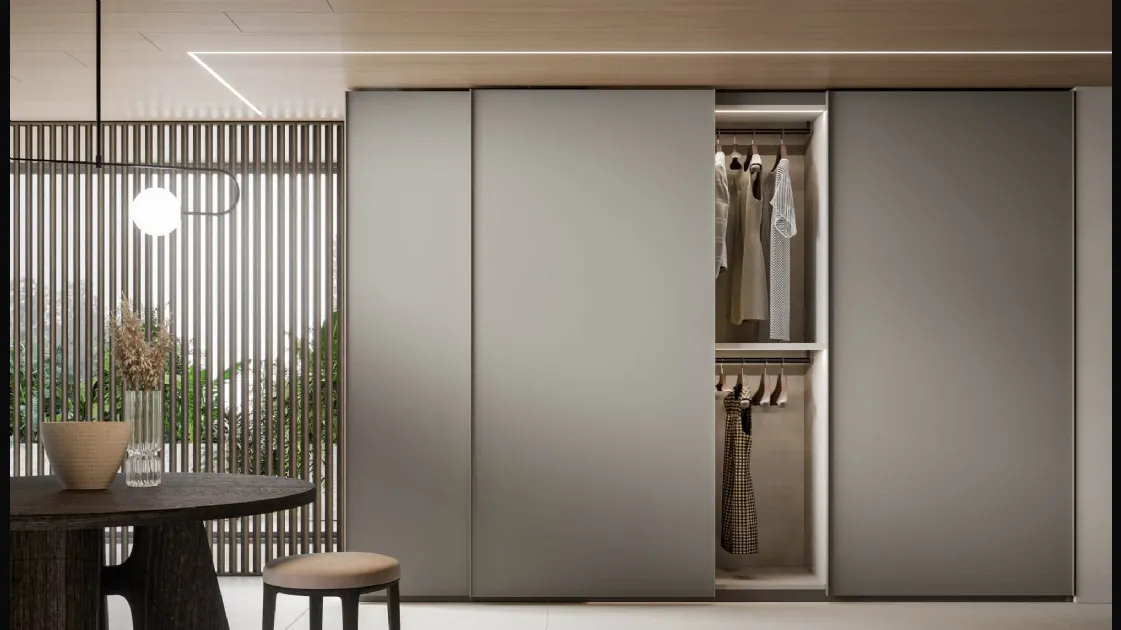 Wardrobe with smooth sliding doors in Mole Lacquered finish by Veneran.