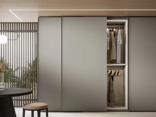 Wardrobe with smooth sliding doors in Mole Lacquered finish by Veneran.