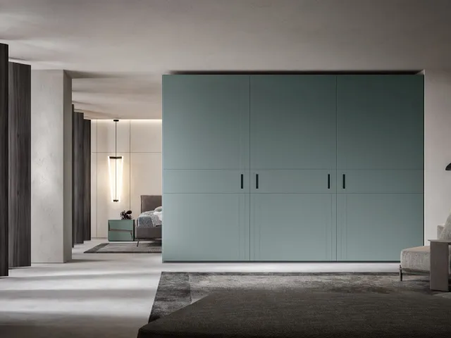 Wardrobe with flush doors Plana Linea New by Veneran.