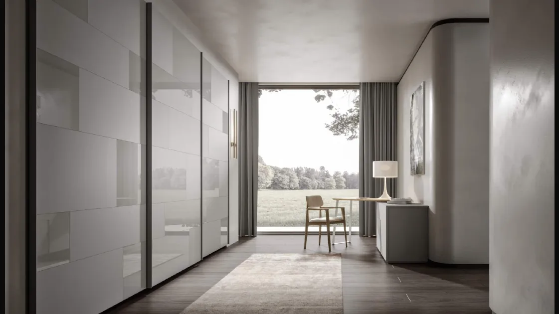 Wardrobe with sliding doors Strip Lacquered by Veneran.