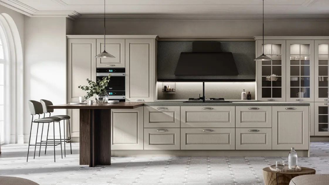 Classic kitchen with Asolo 03 island in lacquered and laminated finish by Arredo3