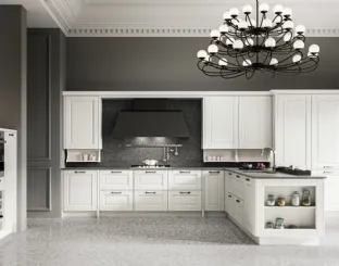Classic Kitchen with Asolo 04 Peninsula by Arredo3