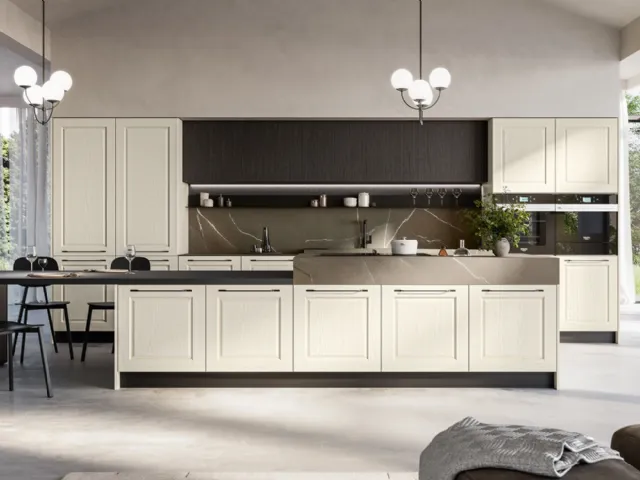 Classic white ash kitchen with Asolo island by Arredo3