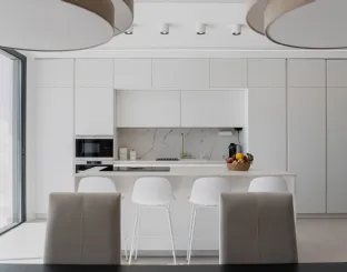 Modern Kitchen with All-Around Island D20 Total White by Doimo Cucine