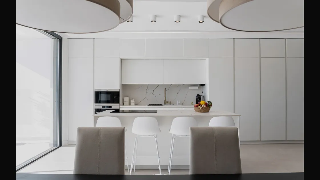 Modern Kitchen with All-Around Island D20 Total White by Doimo Cucine