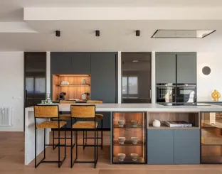 Modern Kitchen with All-Around Island D23 01 in Evosilk Fern Green by Doimo Cucine