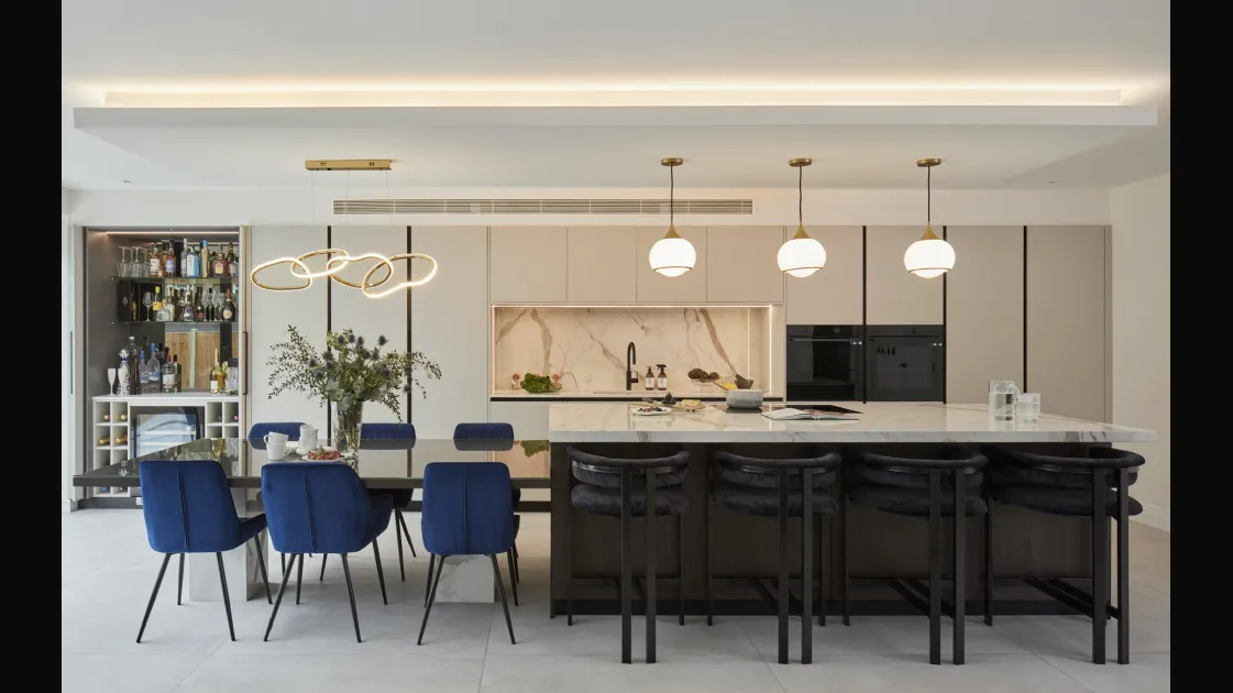 Modern Kitchen with All-Around Island D23 Mokaccino and Walnut by Doimo Cucine