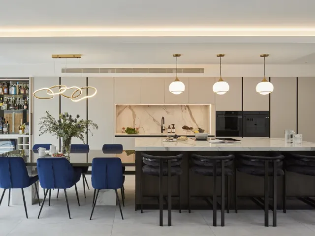 Modern Kitchen with All-Around Island D23 Mokaccino and Walnut by Doimo Cucine