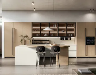 Modern kitchen with Asia 05 peninsula in lacquered and Arredo3 wood.