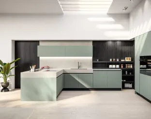 Modern kitchen with Cloe 05 peninsula by Arredo3.