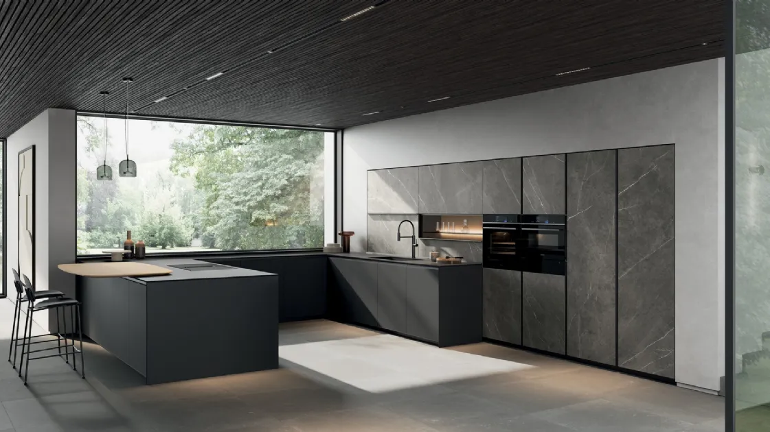 Modern kitchen with Glass 2|0 08 peninsula by Arredo3.