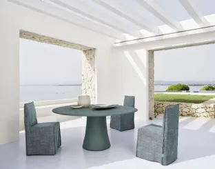 Noa table in spatulated resin by Gervasoni.